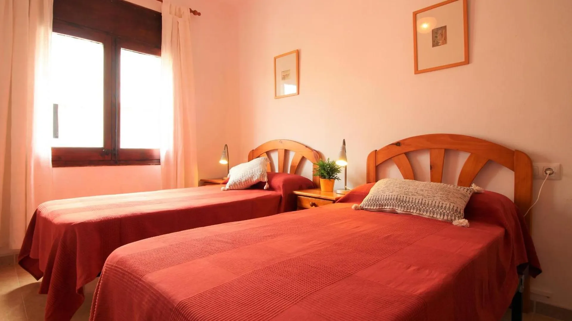Apartamento Centrico En Roses, A 300M De La Playa, Con Terraza Solarium Y Wifi. - Es-228-97 0*, Roses Spanien
