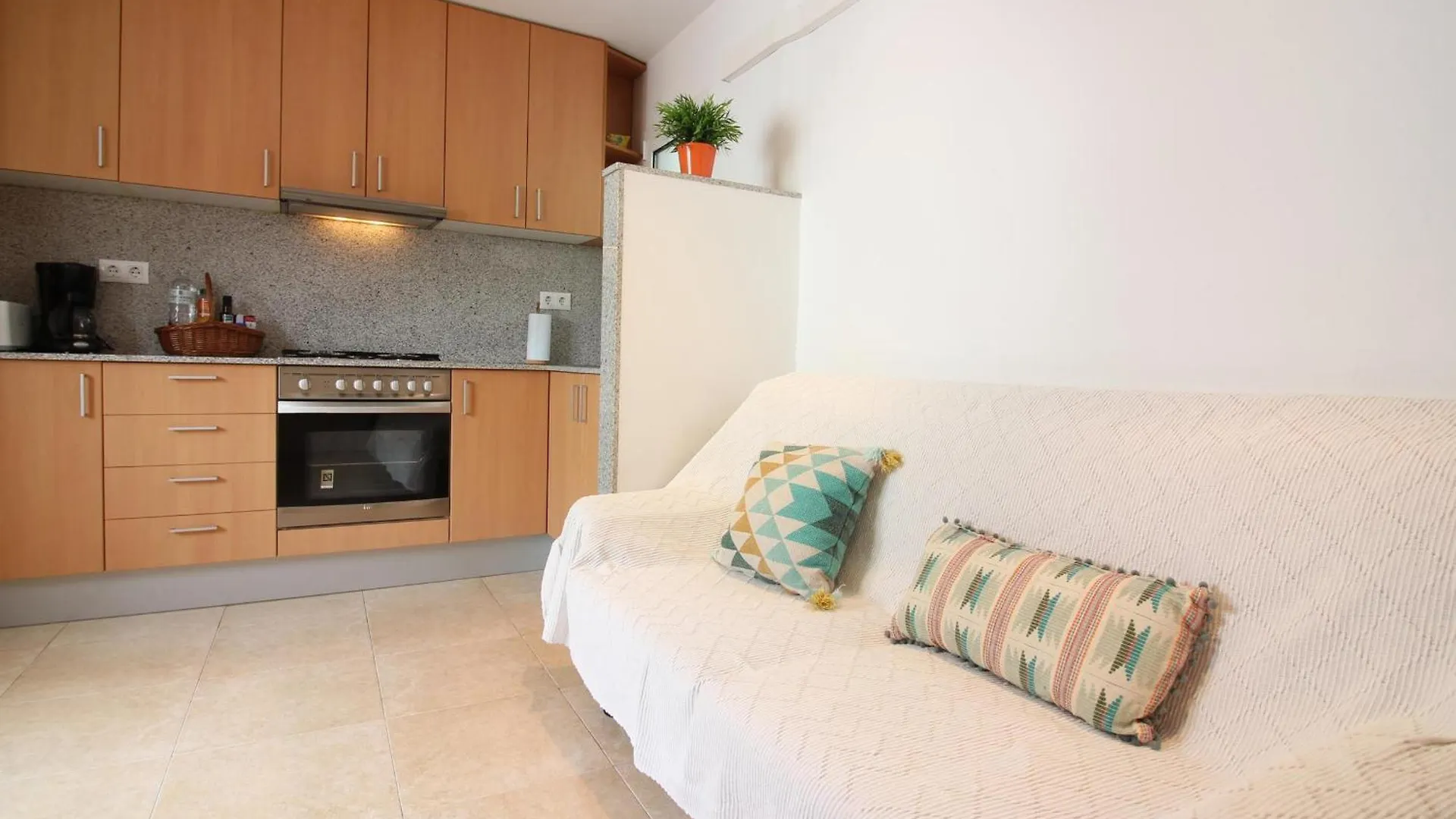 Apartamento Centrico En Roses, A 300M De La Playa, Con Terraza Solarium Y Wifi. - Es-228-97 Apartment Roses