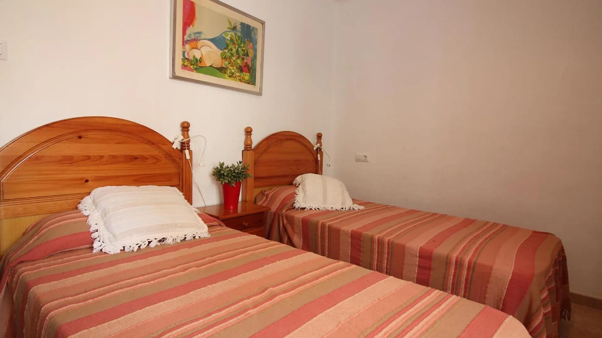 Apartamento Centrico En Roses, A 300M De La Playa, Con Terraza Solarium Y Wifi. - Es-228-97 Apartment