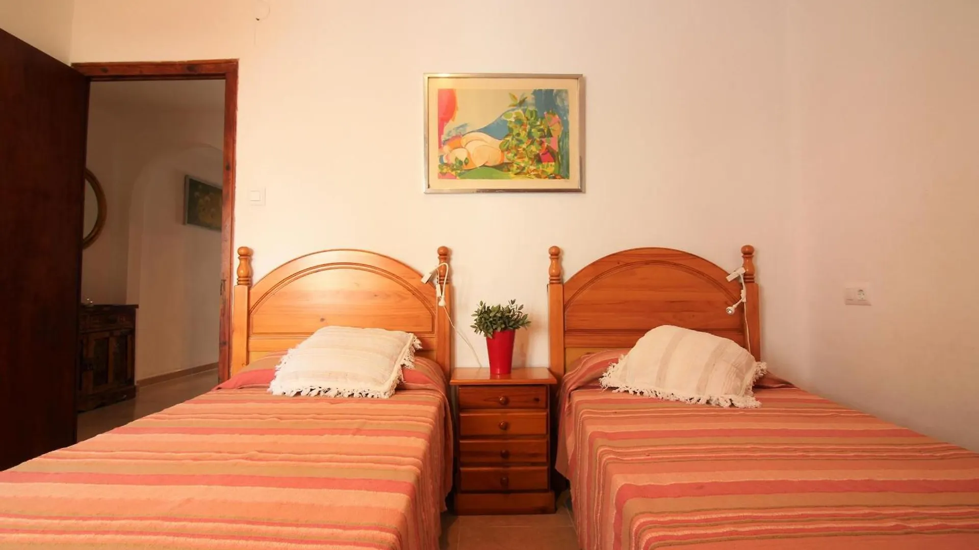 Apartamento Centrico En Roses, A 300M De La Playa, Con Terraza Solarium Y Wifi. - Es-228-97